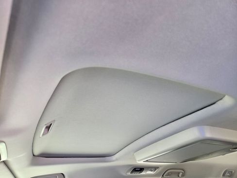 Used 2025 Honda Odyssey Elite image 30