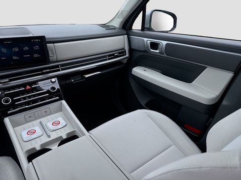New 2026 Hyundai Santa Fe SE image 16