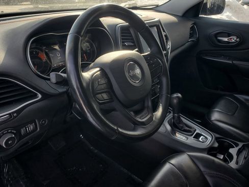 Used 2019 Jeep Cherokee Trailhawk w/ Comfort/Convenience Group image 20