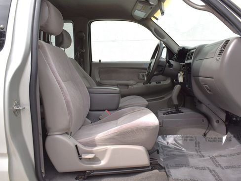 Used 2004 Toyota Tacoma PreRunner image 23