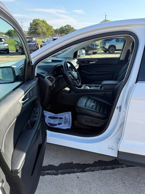 Used 2023 Ford Edge SEL AWD/4WD image 9