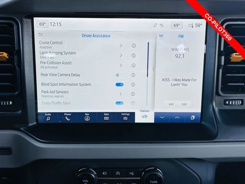 Used 2022 Ford Bronco Badlands image 8