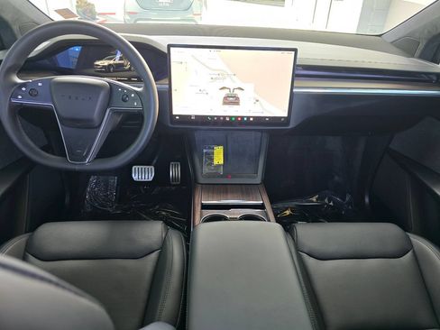 Used 2024 Tesla Model X AWD/4WD image 9