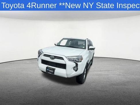 Used 2021 Toyota 4Runner SR5 Premium w/ Moonroof Package AWD/4WD image 3
