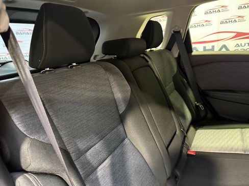 Used 2023 Nissan Rogue SV image 43