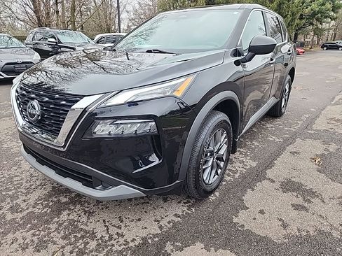 Used 2023 Nissan Rogue S image 1