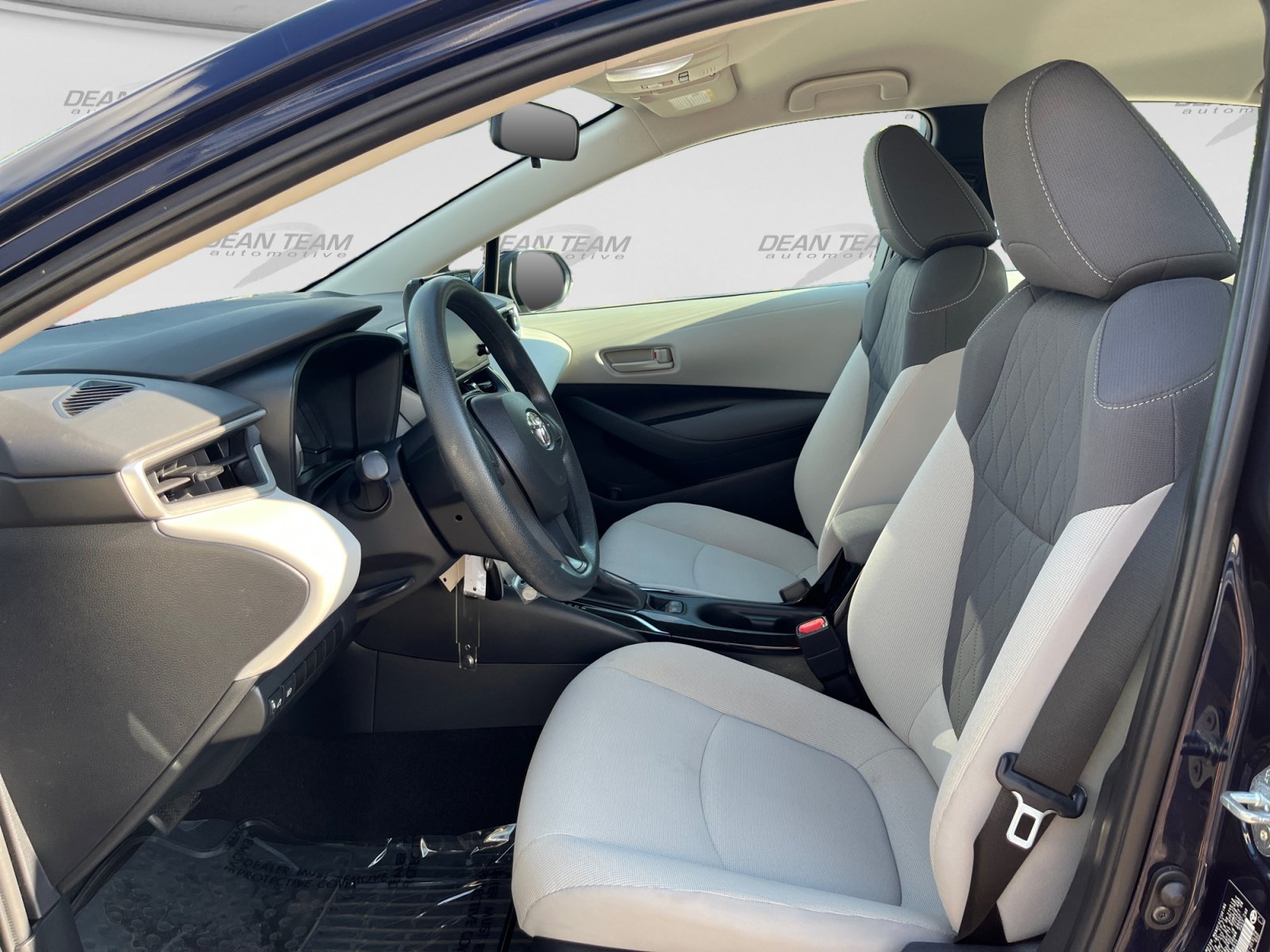 Used 2022 Toyota Corolla LE FWD image 11