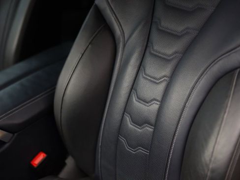 Used 2022 BMW M850i xDrive Coupe image 14