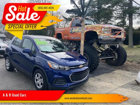 Used 2017 Chevrolet Trax LS image 1