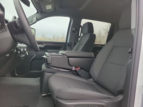 New 2026 GMC Sierra 2500 SLE w/ SLE Convenience Package image 4