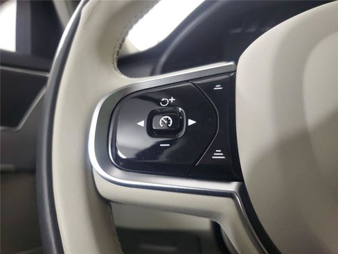 Certified 2025 Volvo XC90 B5 Core w/ Protection Package AWD/4WD image 22