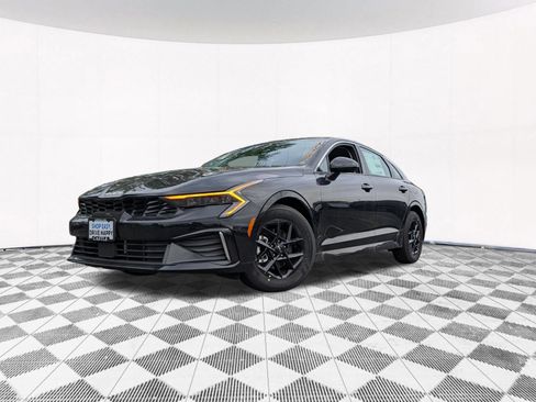 New 2026 Kia K5 LXS FWD image 2