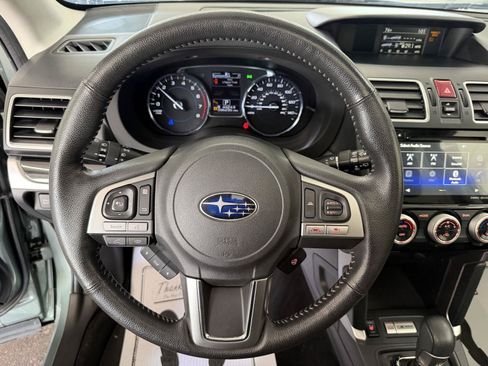 Used 2018 Subaru Forester 2.5i Touring w/ Popular Package #2 AWD/4WD image 21