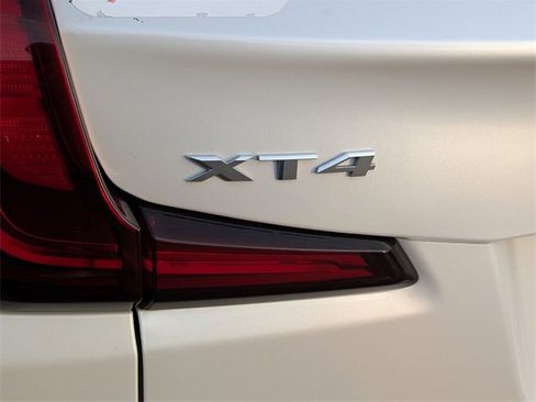 Used 2023 Cadillac XT4 Luxury image 9
