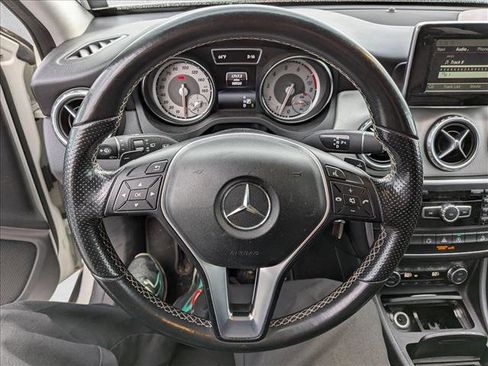 Used 2015 Mercedes-Benz GLA 250 4MATIC image 9