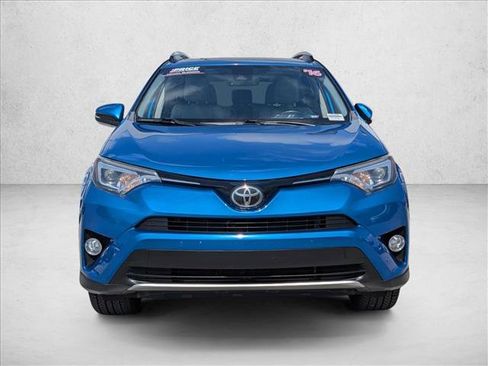 Used 2016 Toyota RAV4 Limited image 2