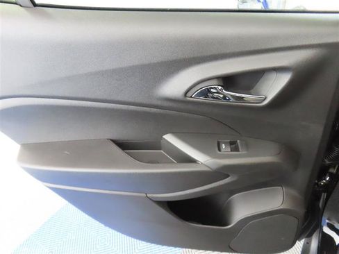 Used 2024 Chevrolet Trax RS FWD image 23