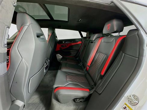 Used 2025 Lamborghini Urus SE image 25
