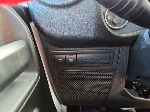 Used 2017 Jeep Wrangler Rubicon w/ Power Convenience Group AWD/4WD image 44