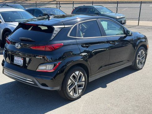 Used 2023 Hyundai Kona Limited FWD image 5