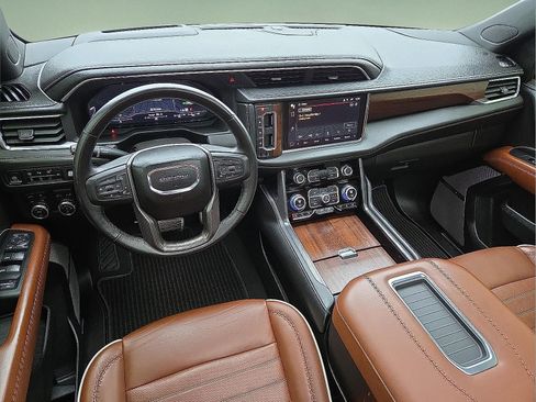 Certified 2023 GMC Yukon Denali Ultimate AWD/4WD image 12