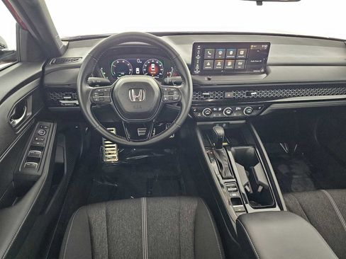 Used 2025 Honda Accord Sport image 18