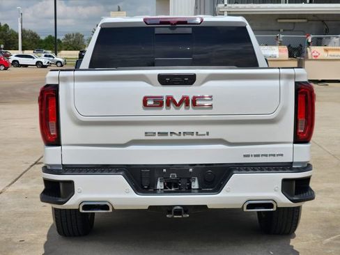 Used 2023 GMC Sierra 1500 Denali image 6