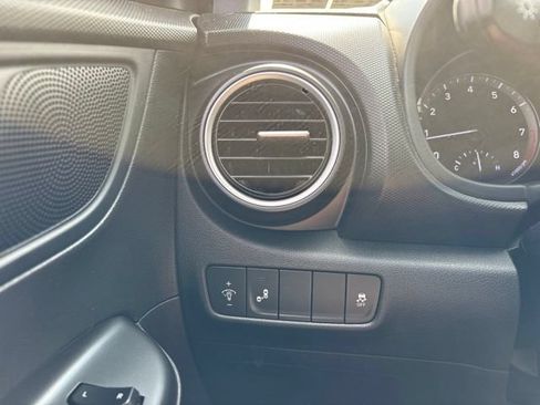 Used 2018 Hyundai Kona SEL AWD/4WD image 20