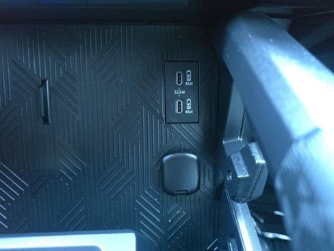 Used 2024 Toyota Tacoma SR5 image 6