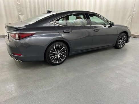 Used 2022 Lexus ES 350 w/ Premium Package image 4