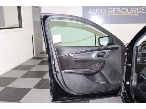 Used 2019 Chevrolet Impala LT image 11