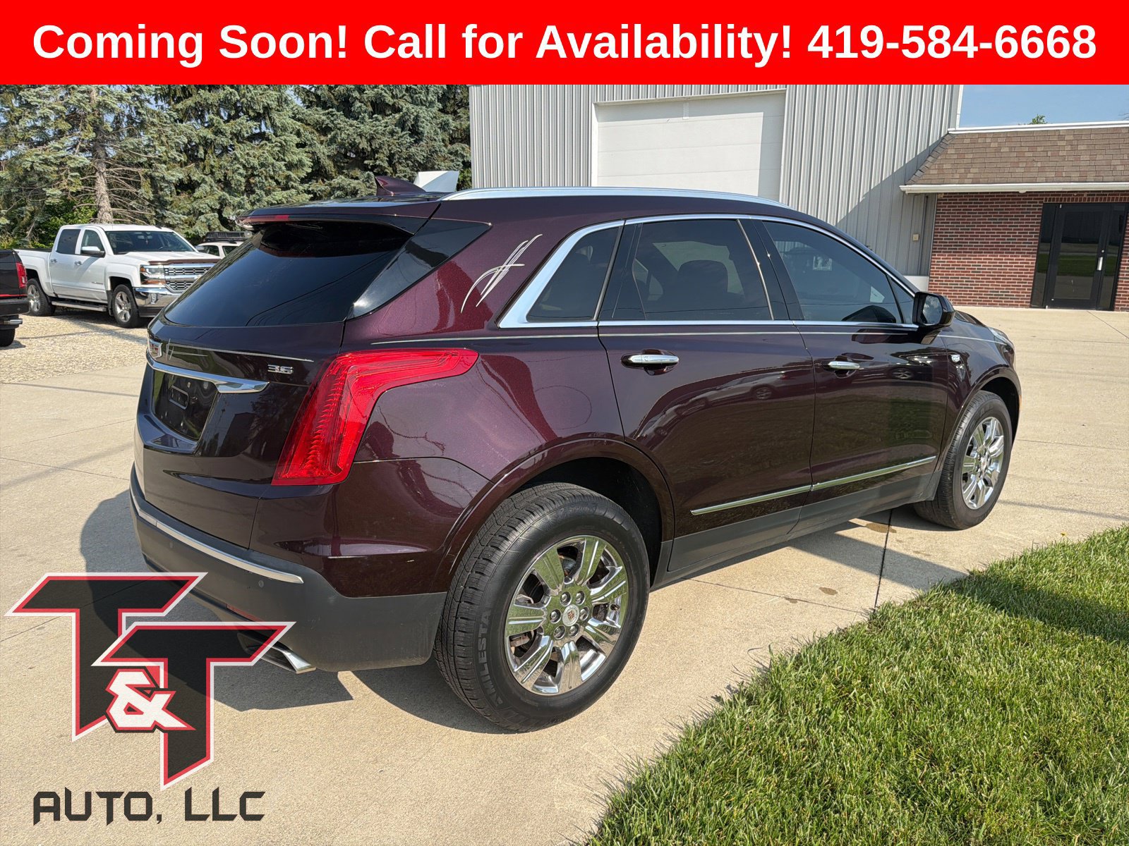 Used 2017 Cadillac XT5 Luxury w/ Driver Awareness Package FWD image 2