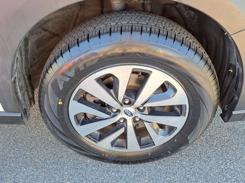 Used 2024 Subaru Outback Premium image 37