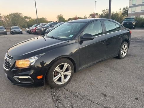 Used 2015 Chevrolet Cruze LT image 12