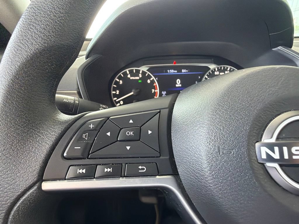 Used 2025 Nissan Altima 2.5 SV FWD image 24