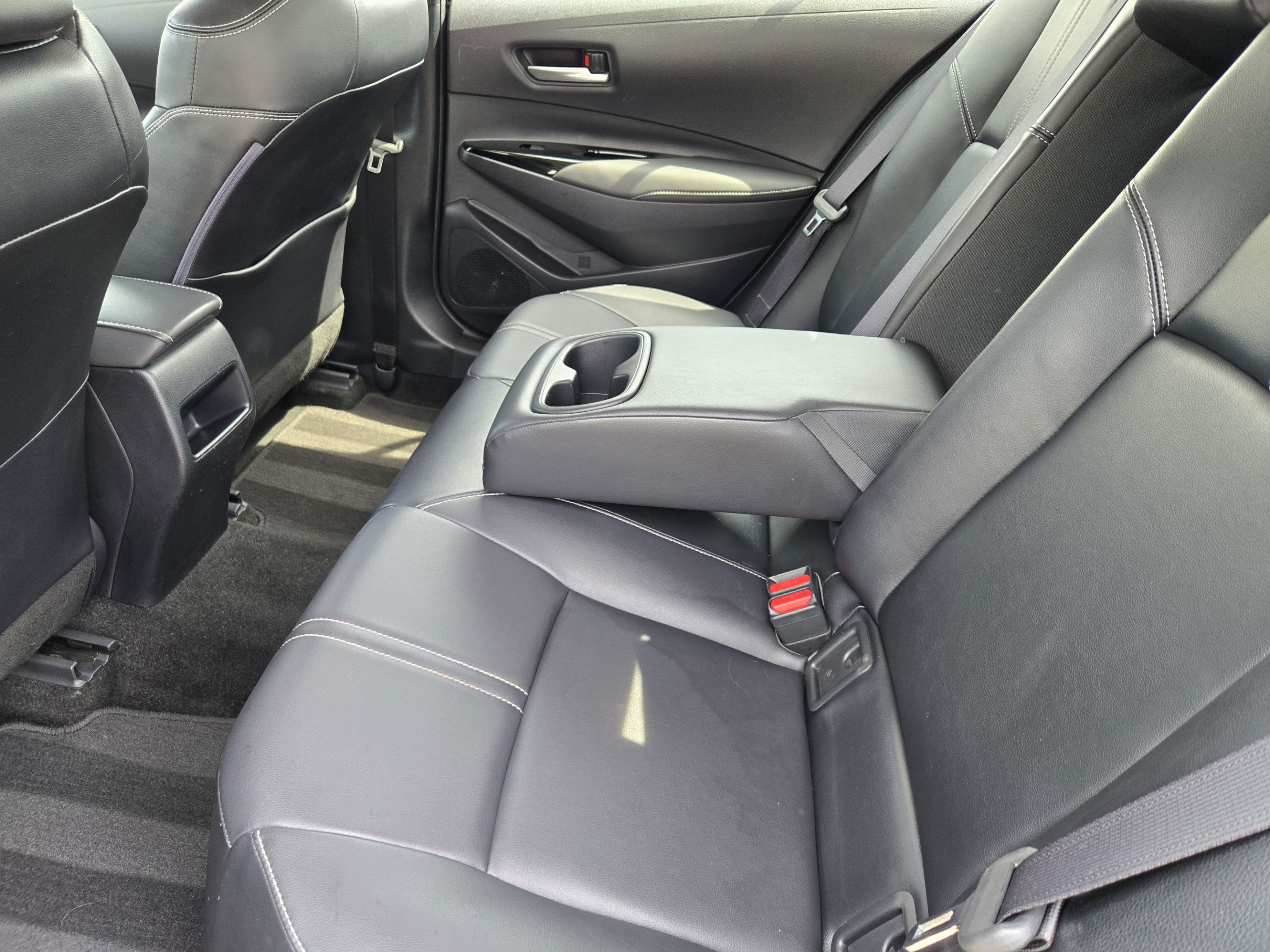 Used 2020 Toyota Corolla XLE FWD image 27