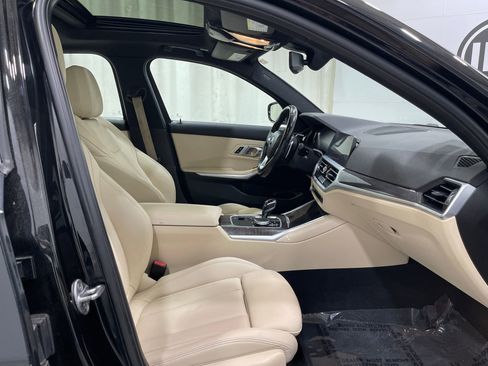 Used 2020 BMW 330i Sedan w/ Convenience Package image 32