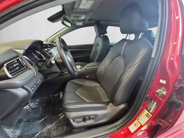 Used 2019 Toyota Camry XSE w/ Navigation Package FWD image 10