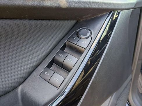 Used 2025 Chevrolet Equinox LT image 12