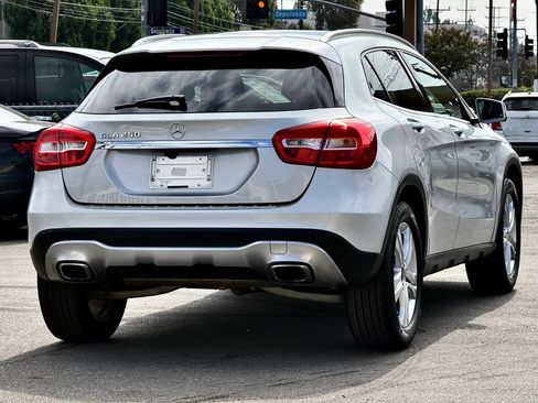 Used 2018 Mercedes-Benz GLA 250 w/ Premium Package image 18
