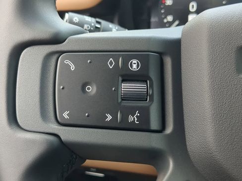 Certified 2026 Land Rover Defender 110 X-Dynamic SE AWD/4WD image 26