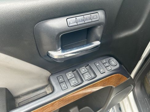 Used 2015 Chevrolet Silverado 1500 LTZ AWD/4WD image 12