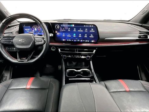 Used 2024 Chevrolet Traverse RS AWD/4WD image 18