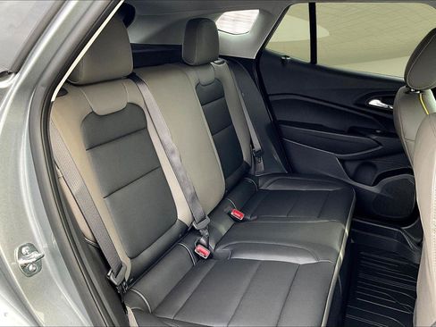 New 2026 Chevrolet Trax ACTIV w/ Sunroof Package image 9