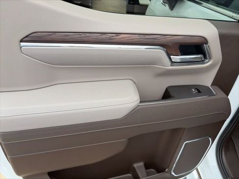 New 2026 GMC Sierra 1500 SLT w/ SLT Premium Plus Package AWD/4WD image 12