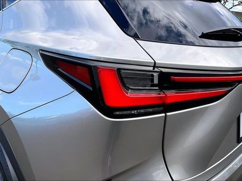 Used 2025 Lexus NX 350h AWD w/ Premium Package image 27