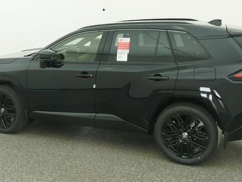 New 2026 Toyota RAV4 XSE image 39