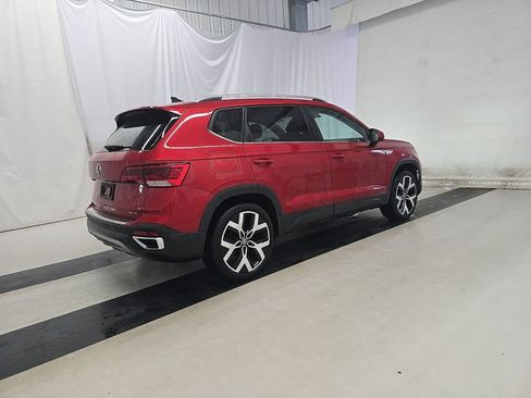 Used 2023 Volkswagen Taos SEL AWD/4WD image 5