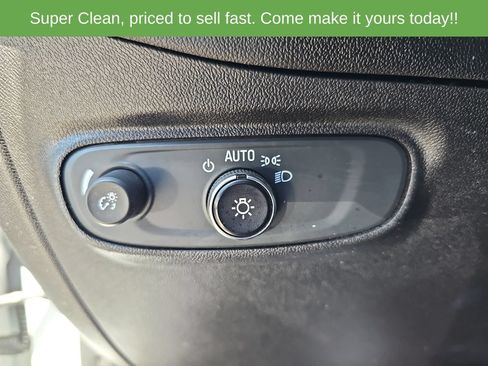 Used 2019 Chevrolet Equinox LT FWD image 28