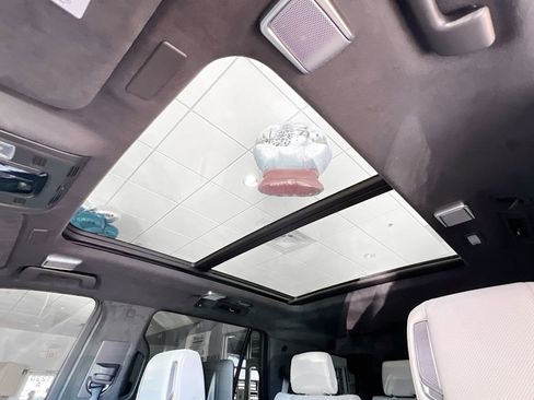 Used 2025 Cadillac Escalade V image 23